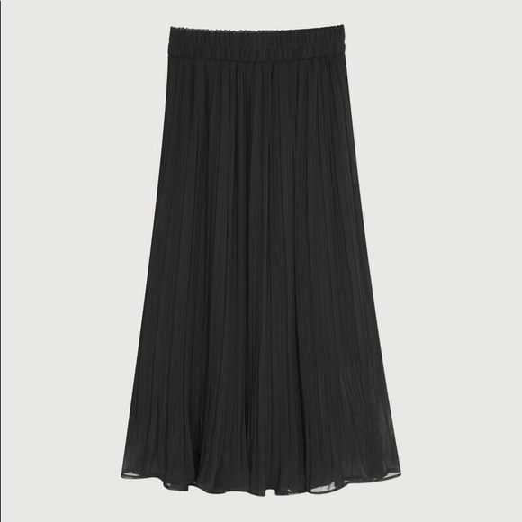 OAK + FORT Dresses & Skirts - 🆕 OAK + FORT Pleated Midi Skirt BLACK